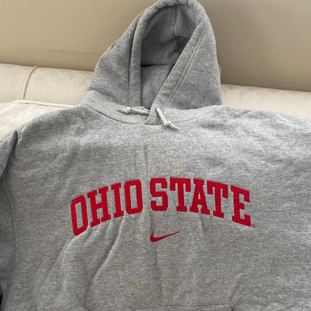 Nike Ohio State embroidered hoodie sweatshirt in excellent condition